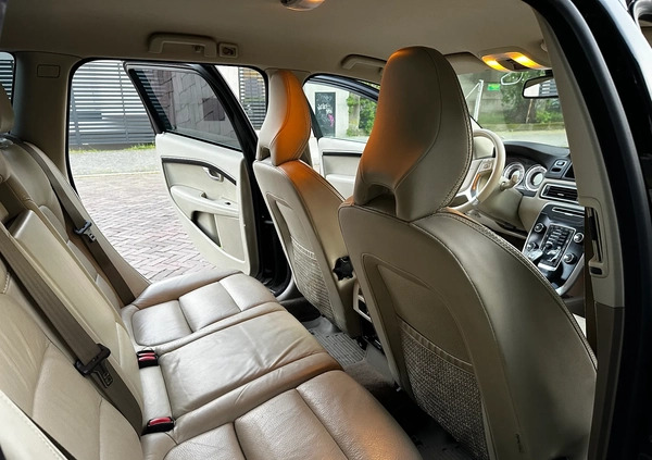 Volvo XC 70 cena 54000 przebieg: 167090, rok produkcji 2012 z Warszawa małe 254